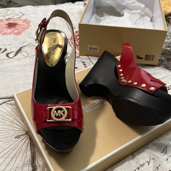 Micheal Kors Charm - Picture 5 of 8